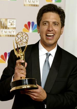 El mejor actor en Comedia fue Ray Romano por Everybody Loves Raymond