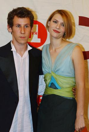 La actriz Claire Danes y el músico Ben Lee asistieron a la entrega.