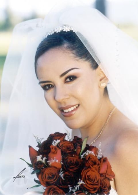Srita. Ana Miriam Gómez mayoral el día de su enlace matrimonial con el Sr. Óscar Alberto Garza Reyes.