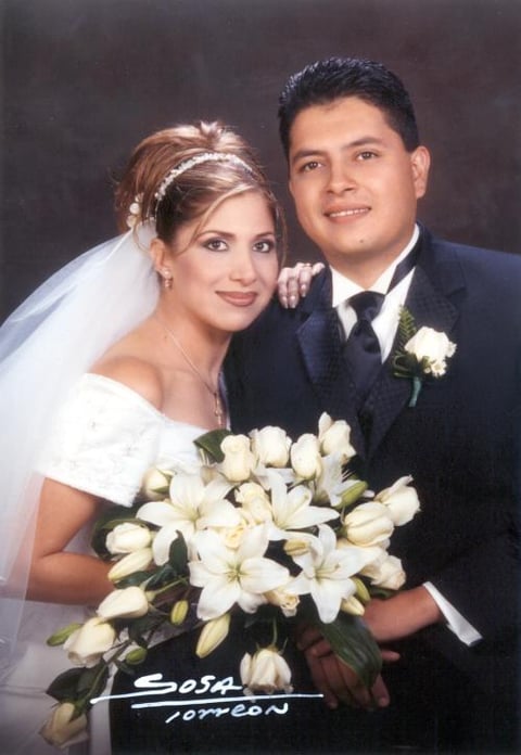 Dr. Evaristo Quiñones Esparza y Dra. Nancy Martínez Moreno recibieron la bendición nupcial el 16 de noviembre de 2002
