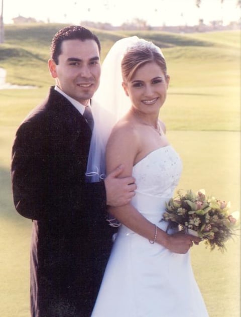 Sr. Hugo Garza Gutiérrez y Srita Cristina Montoya Valdés recibieron la bendición nupcial  el 5 de octubre de 2002
