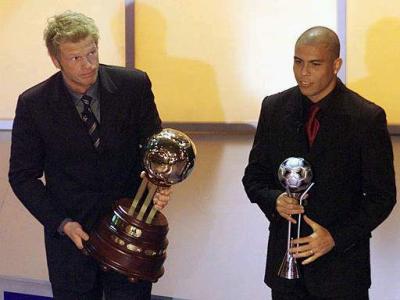 El Alemán Oliver Kahn ganó el 'Balón de oro', mientras Ronaldo el 'Balón de plata'