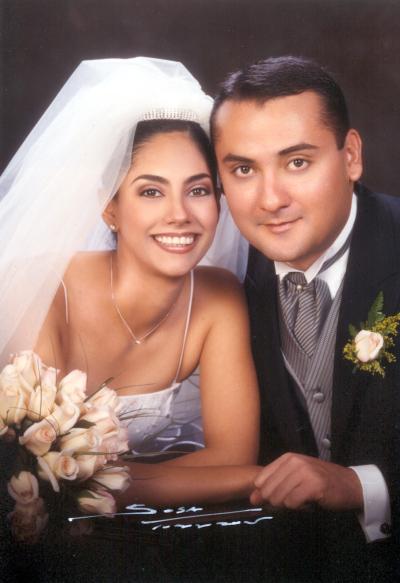 Ing. Alan Regalado Luna y Srita. Ing. Martha Fernanda Lam Haces Gil recibieron la bendición nupcial  el 21 de diciembre de 2002