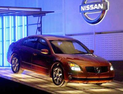 Nissan develó el nuevo modelo  Máxima  2004