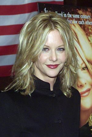 La actriz Meg Ryan ocupó el octavo lugar, porque, según Mr. Blackwell, es 'un total fracaso de la moda' y 'parece una reina de un desfile de modas de un concurso de trueques en Beverly Hills'.
