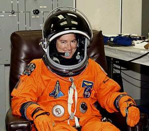 La tripulación de la STS-107 se dividió en dos grupos que trabajarían en turnos de 12 horas, 24 horas al día durante toda la misión de 16 días, según explicó la NASA.