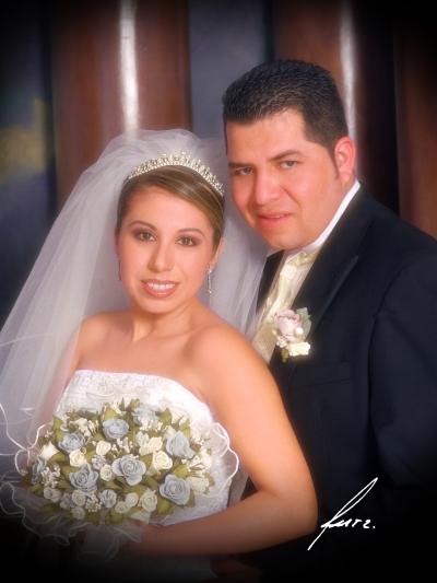 Dr. Israel Moreno del Real y Srita. Ernestina Padilla López contrajeron matrimonio el 22 de diciembre de 2002