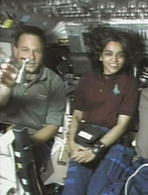 Ramón, de 48 años, era coronel de la Fuerza Aérea israelí, y tuvo que esperar cuatro años con su familia en la ciudad de Houston antes de abordar finalmente la nave, el pasado 17 de enero, para llevar a cabo una serie de investigaciones de carácter científico.