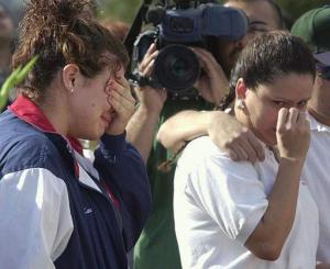 Latinos, negros, blancos entre otros grupos raciales dejaron al lado sus diferencias para recordar los astronautas muertos.