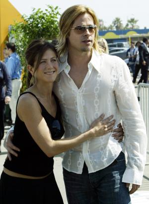 Brad Pitt llego del brazo de Jennifer Ainston