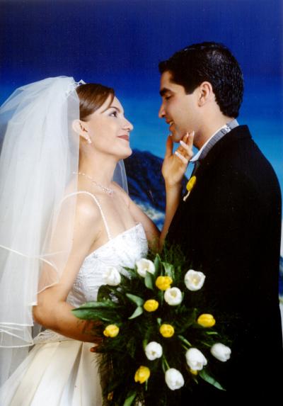 Ing. Ernesto  Chávez Castellanos y Lic. Georgina Romero Silerio contrajeron matrimonio religioso el cinco de abril de 2003