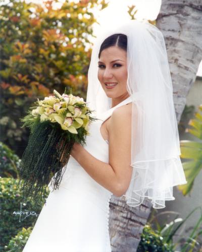 Srita. Ana Isabel Godina Murillo el día de su enlace nupcial con Sr. Omar Mexsen López