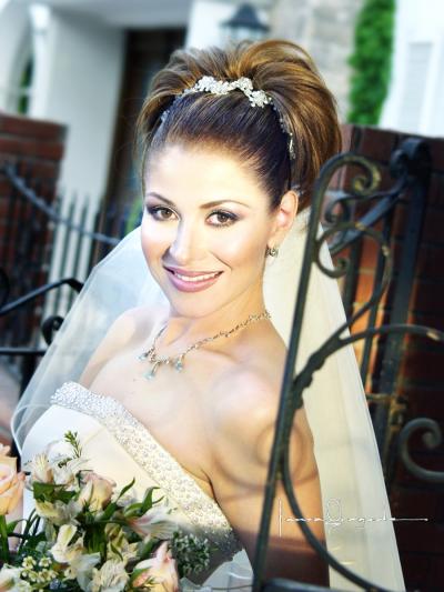 L.A.E. Marcela López Celayo unió su vida a la de L.A.E Rodolfo Almaraz Sifuentes el cuatro de abril de 2003