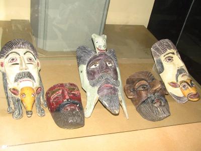 El Museo Regional de la Laguna pone al alcance una exhibición de quienes han sido y como vivían los laguneros en tiempos remotos. Pero también debe de hablar de quienes son en el presente y quiza deje entrever quienes puedan llegar a ser en un futuro.