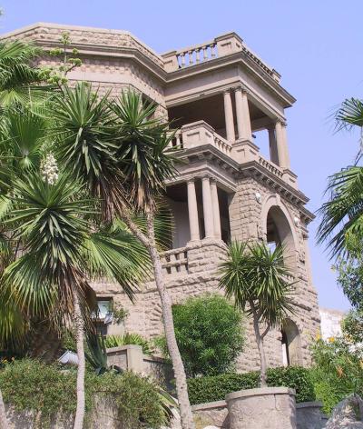 El ingeniero
Federico Wulff, quien era de espíritu
romántico y sentimental fue
quien la construyó y le dio la forma
arquitectónica de castillo alemán