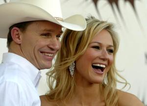 Ty Murray fue captado con la cantante Jewel a su llegada