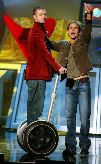 Los MTV Movie Awards fueron conducidos por Justin Timberlake y Seann William Scott, quienes recurrieron al concepto de los superhéroes para presentar el show