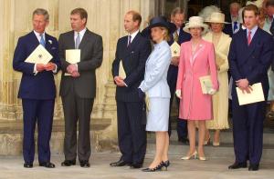 Isabel II recibirá un regalo muy emotivo, ya que la excelentísima compañía de Jardineros le hará entrega de una réplica exacta del ramillete que portó el día de su coronación, formado por una cuidada selección de flores procedentes de distintas partes del Reino Unido