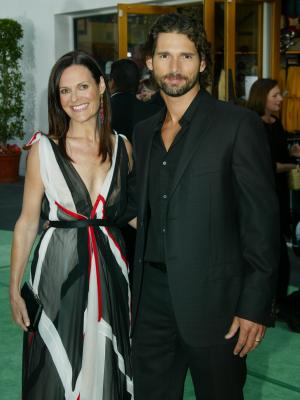 El actor Eric Bana llegó a la premiere acompañado de su esposa Kimberly. La película será estrenada en los cines a partir del día 20 de junio.