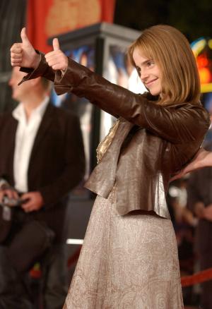 Hermione Granger, proviene de una familia 'Mugle' (Nó Magica), ella es muy inteligente y dedicada a sus estudios.