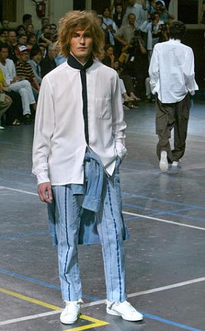 Yamamoto es parte de la nueva generación de diseñadores japoneses que están causando furor en el mundo de la moda.