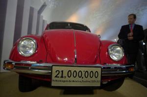 Con el fin de la producción y el montaje de ese automóvil en Emden, que se fabricaba desde 1964, concluyó la historia de ese modelo en Alemania, pero prosiguió en la planta de Volkswagen en el central estado mexicano de Puebla.