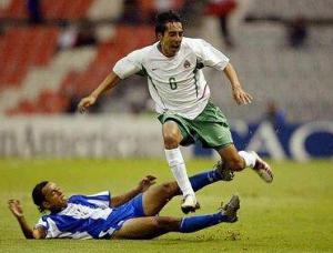 El empate colocó a México en el liderato del Grupo A con cuatro puntos, donde también se clasificó Brasil, invitado al torneo y que participa con la selección Sub-23 como parte de su preparación para el preolímpico de Atenas 2004.