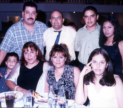 Sergio Grijalva, Silvia de Grijalva, Felipe García, Alma de García, Cristina García, Francisco Javier y Patricia Torres.