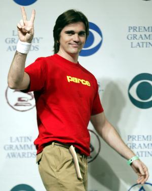 Juanes dijo a la prensa que hay que separar los galardones del trabajo, y que 'los premios son muy importantes pero lo más importante es escribir música que venga del corazón y eso es lo que hay que tener muy claro'.