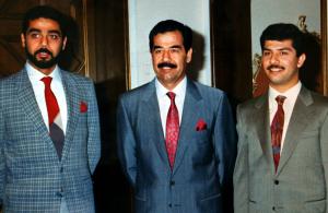 El segundo hijo de Hussein, Qusay (derecha) también tenía mando en organizaciones de inteligencia, así como en la Guardia Republicana y la Guardia Republicana Especial.