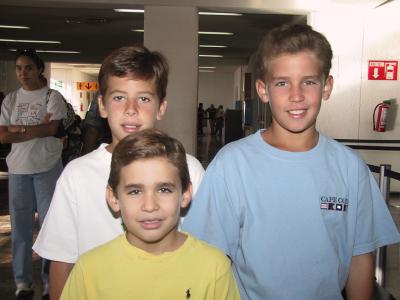A Pachuca para participar en el Torneo Nacional de Tenis viajaron Juan Pablo Murra y Fer Villarreal, los acompaña Jorge Murra