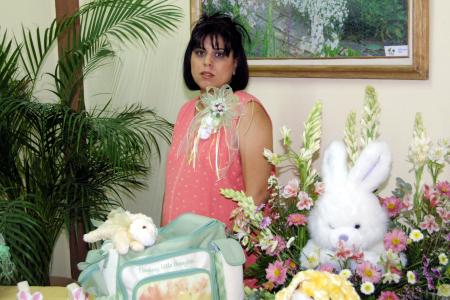 Laura Macías de Garza en la fiesta de regalos para bebé que el ofrecieron para Laura Anozurrutia, Evangelina Mijares y Judith Reyes.