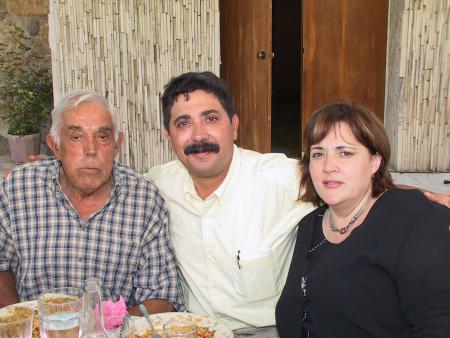 Hernando Garrido, Ricardo Garrido y Laura Eraña de Garrido.