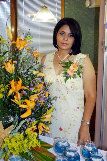 06 agosto
María Teresa Vázquez Martínez en su primera despedida de soltera.