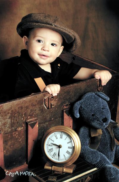 Jaime Antonio López García en una fotografía de estudio con motivo de su primer año de vida. Es hijo de Lic. Jaime López Romo y de la Sra. Lorena García de López