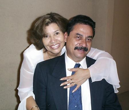 Naría Teresa García de Hidrogo y Lorenzo Enrique Hidrogo Campos festejaron su aniversario de matrimonio.