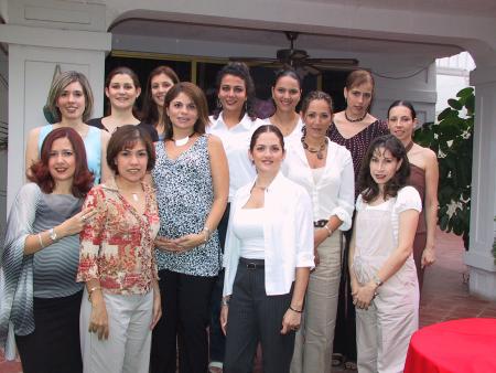 Alma de Juárez, Cecy Martínez, Karla de Muñoz, Glaude Caran, Vero Armendáriz, Mónica de Borgetti, Alicia de Cárdenas, Georgina de Manjarrez, Fabiola CaramMónica de Revuelta, Yadira de González