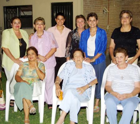 Susan Jones visitó la Comarca Lagunera procedentes de Australia y Yasmín Darwich le ofreció una gran fiesta de bienvenida