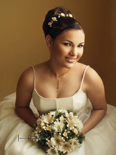 Srita Laura Escobedo Escobedo celebró su décimo quinto aniversario de vida con una misa de acción de gracias el 16 de agosto de 2003.
