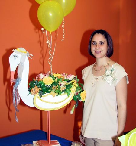 Sonia Castro de Montfort disfrutó de una fiesta de canastilla preparada en su honor con motivo del cercano nacimiento de su hija promogénita.