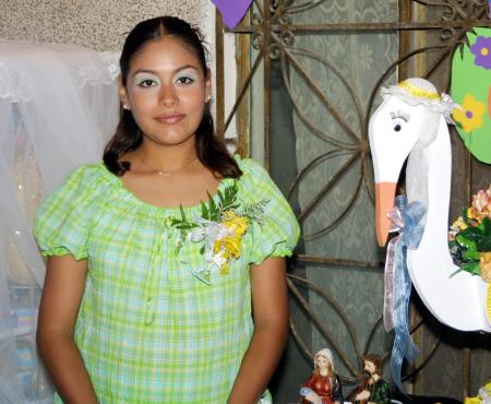 Numerosos obsequios recibió en su fiesta de canastilla Verónica Robles Hernández ofrecida por Francisca Hernández Ávila.