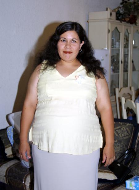 Amaranta Sandoval de Arguijo en la fiesta de canastilla que le ofrecieron recientemente.