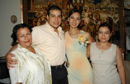 Karla Verónica Lozano fue homenajeada con una despedida de soltera bíblica