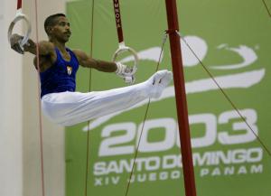 El cubano Eric López durante su actuación en los anillos en el All-Around Individual en gimansia varonil, López fue el ganador de la medalla de oro en el All-Around varonil.