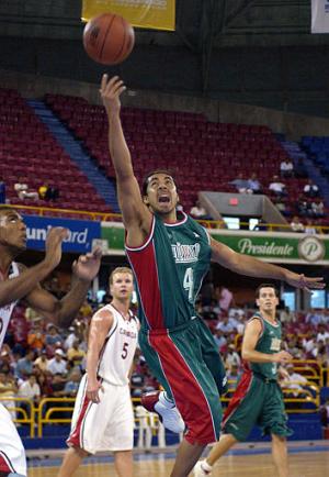 El equipo de Canadá se desquitó con una 'paliza' por 101-70 al también eliminado conjunto mexicano para paliar su ausencia de las semifinales del torneo de baloncesto masculino de los XIV Juegos Panamericanos.