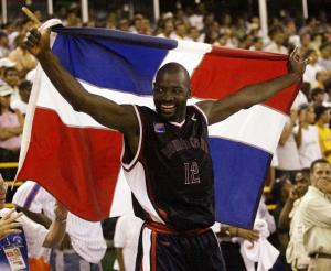 República Dominicana celebra un triunfo 'casii imposible´ ante Puerto Rico en Basquetbol, pasando así a la final en donde enfrentarán a Brasil.