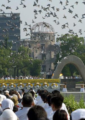 Akiba señaló que el Tratado de No Proliferación de Armas Nucleares (TPN) 'está a punto del colapso' y la causa principal es la doble política nuclear estadunidense.