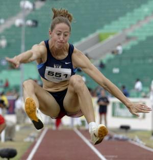 Nicole Haynes  fue la ganadora de la medalla de oro en el salto de longitud.