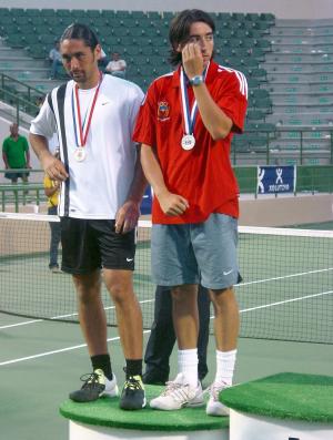 En los dobles Marcelo Ríos y su pareja también conquistaron la plata, ante la decepción del ex número uno que esperaba más en estos juegos.