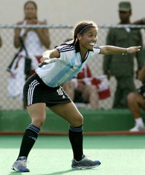 La selección de Argentina obtuvo la medalla de oro en el hockey sobre pasto, al derrotar al equipo de EU 3-1.